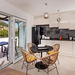 Life Apartman