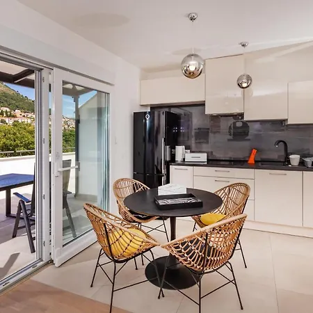 Life Apartment